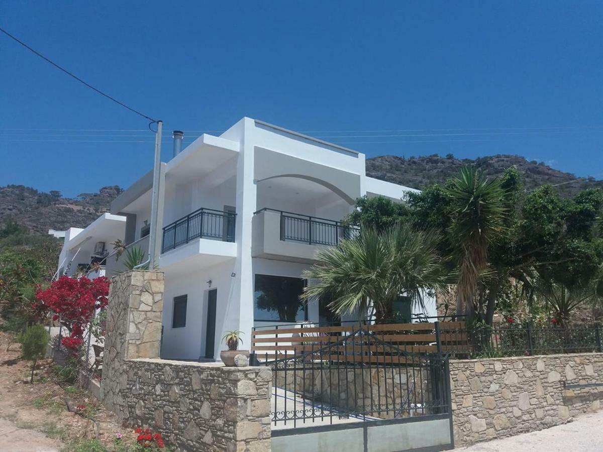 Sun Day Villa Achlia Exterior foto